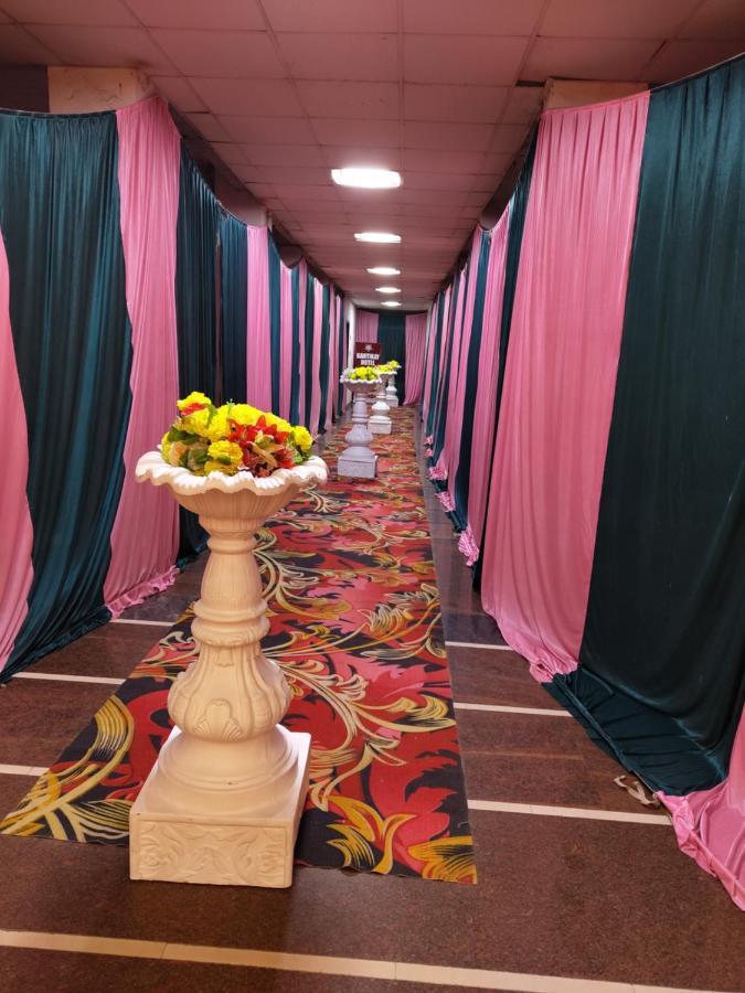 Kartikay Hotel Hisār Exteriér fotografie