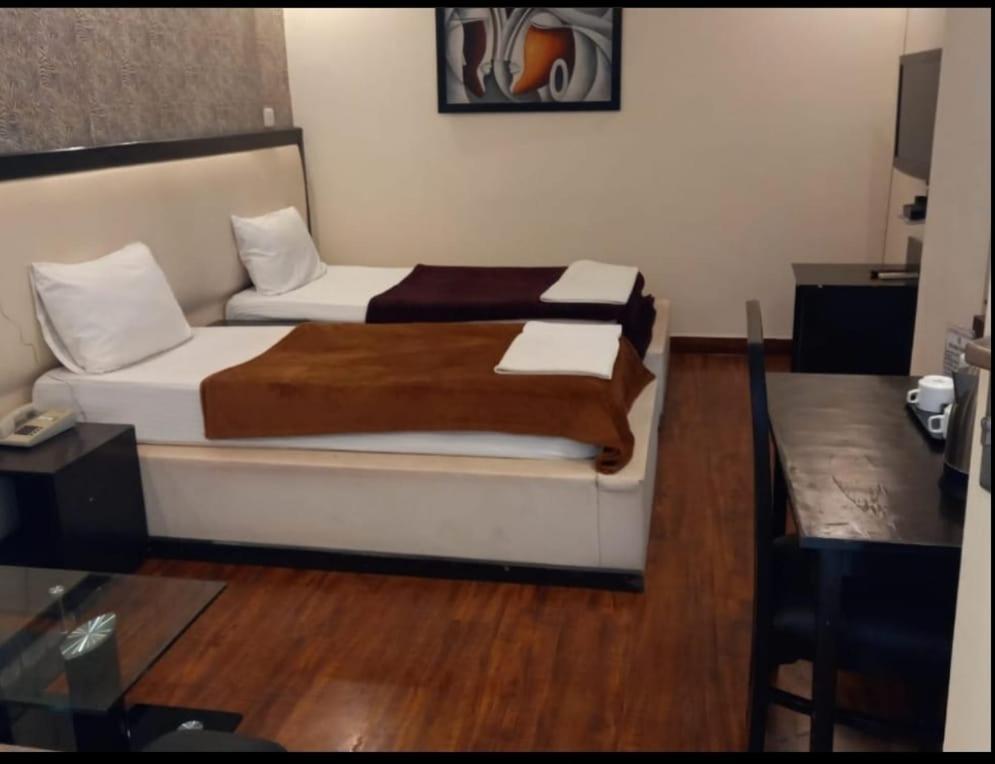 Kartikay Hotel Hisār Pokoj fotografie