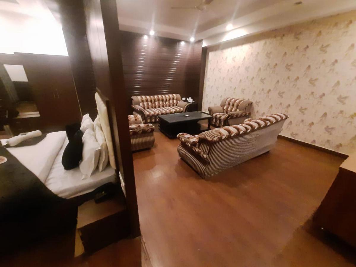 Kartikay Hotel Hisār Exteriér fotografie