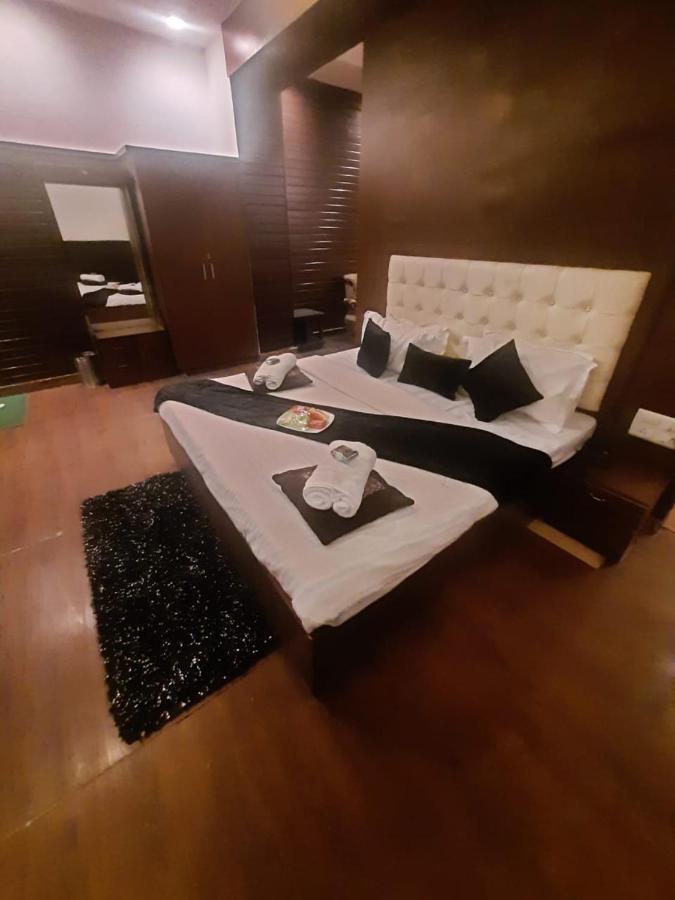 Kartikay Hotel Hisār Exteriér fotografie
