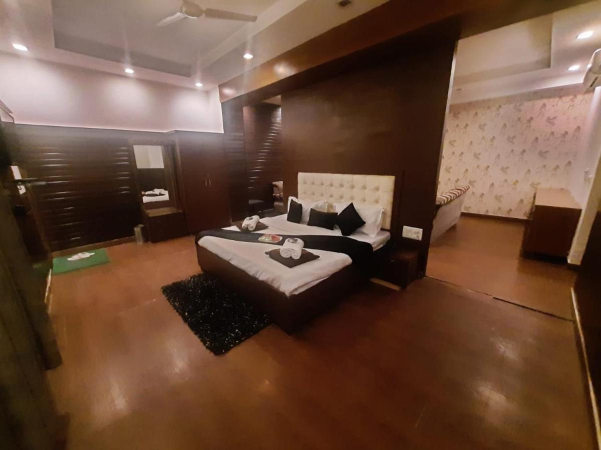 Kartikay Hotel Hisār Exteriér fotografie